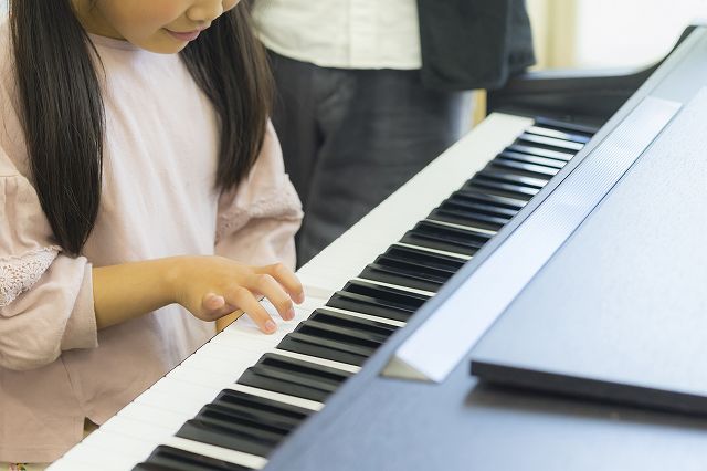 ピアノ?・・・それともエレクトーン?楽器選びでお悩みの方へ
